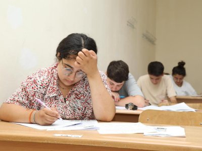 Bu gün peşə məktəblərində Azərbaycan dili imtahanı keçirilir