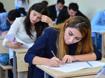 Dövlət qulluğuna qəbul imtahanı keçirilir