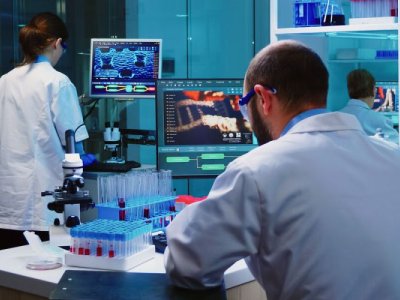 Universitetlərin ortaq laboratoriyaları olsa, elmi işlər güclənər - TƏKLİF
