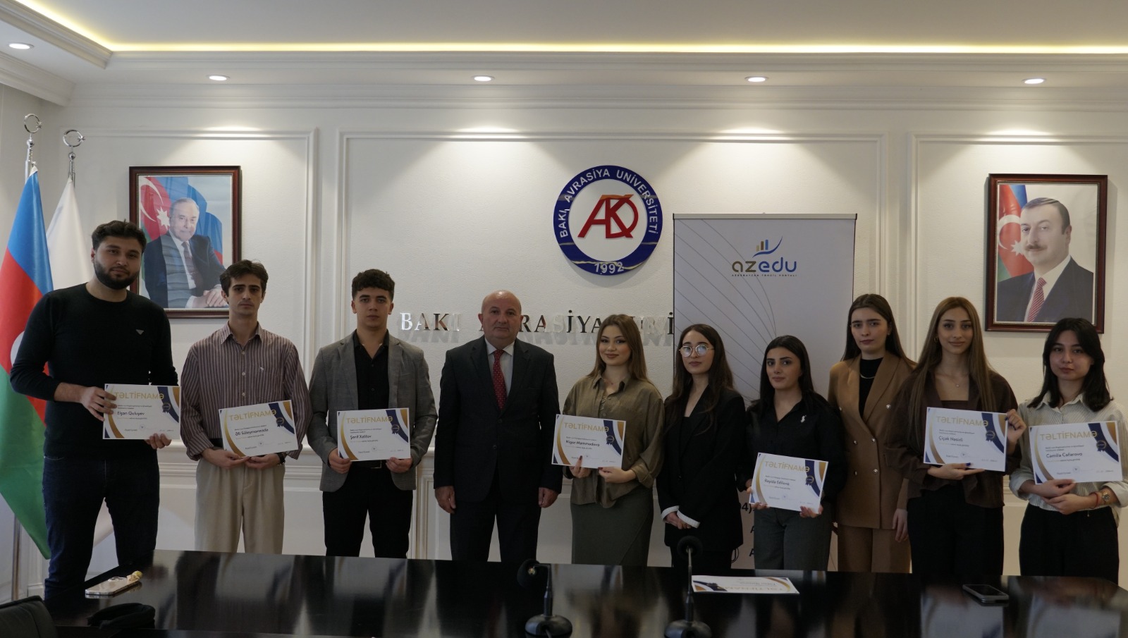 Bakı Avrasiya Universitetinin“Brend tələbə”ləri mükafatlandırılıb - FOTO