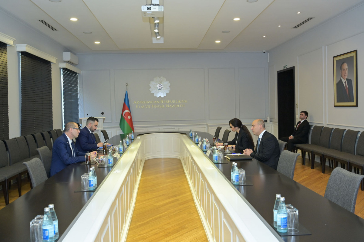 Emin Əmrullayev İsrailin Azərbaycandakı səfiri ilə görüşüb