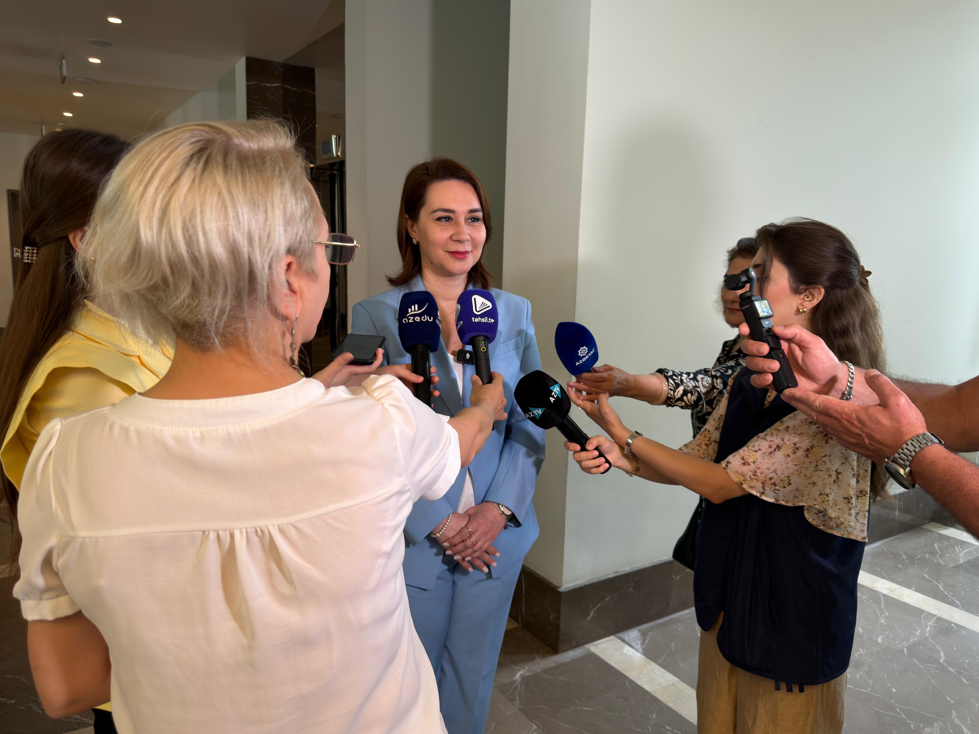 184800