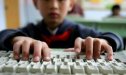 Uşaqları internetdən uzaq tutmaq lazımdır, yoxsa öyrətmək?