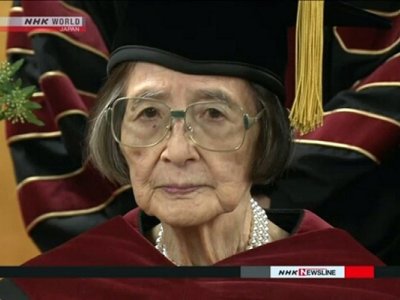 88 yaşında elmlər doktoru oldu