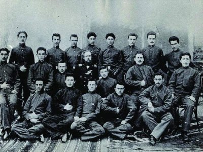 Məşhurların məktəb faciələri - Özünü güllələyən, döyülməkdən huşunu itirən yazıçılarımız