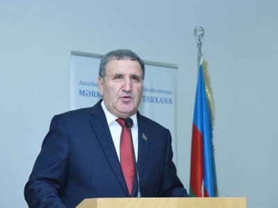 Məktəbi qızıl medalla bitirənlərin universitetə imtahansı qəbul olunması təklif kimi səsləndirilib - Komitə sədri