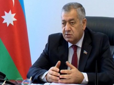 “Alimlərimiz bacarıqlarını beynəlxalq arenada göstərə bilmirlər” – Vahid Əhmədov   