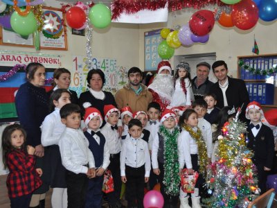 Şaxta baba ucqar kənd məktəblərinə kompüter, şagirdlərə isə isti geyimlər bağışlayacaq - VİDEO