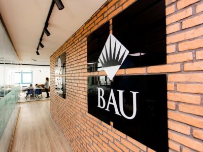 Amerikan dil kolleci Bakıda ilk şöbəsini açır - FOTO