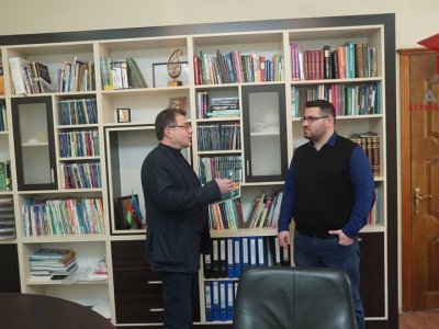 “Türkan Şorayın mənim üçün imzaladığı kitabı bağ evimdən oğurladılar” - “Şəxsi kitabxana” - VİDEO  