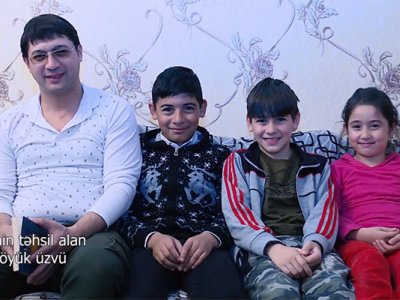 11 ilin müəllimi yenidən tələbə olub - VIDEO