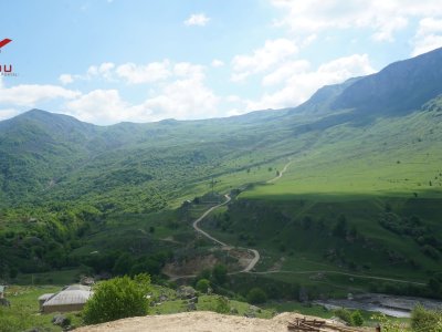 Xüsusi “tunel”dən yararlanan, bulaqdan su gətirən müəllimlər və Nuhun davamçıları -Avropanın ən ucqar məktəbindən reportaj