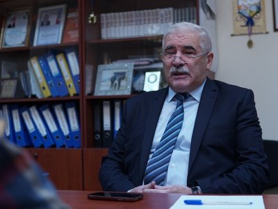 Ailəsi 3 dəfə deportasiya olunan direktor: “Valideyni yarımildə 1- 2 dəfə iclasa dəvət etmək kifayət deyil” - BŞTİ-ilə layihə