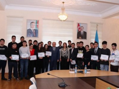 İnformasiya texnologiyalarına aid təlimdən 20 tələbə uğurla keçib