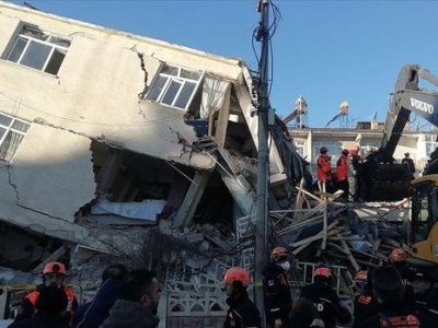 Türkiyədə zəlzələ zonasından azərbaycanlı tələbələrin təxliyyəsi başlandı  