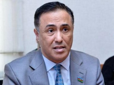 “Ən yüksək bal toplayan tələbələrimin də  analtik təfəkküründə çatışmazlıqlar vardı”-Elman Nəsirov