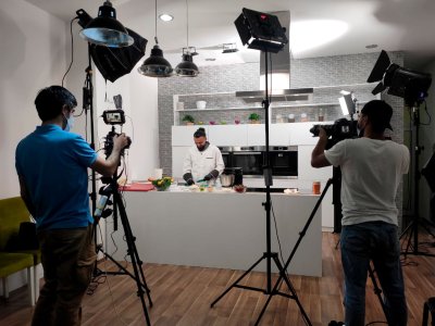 Peşə təhsili üzrə teledərslərin çəkilişi davam edir