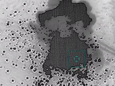 Düşmənin döyüş sursatı yüklənən hərbi yük maşınları partladılıb