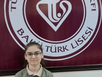 Buraxılış imtahanlarının ölkə birincisi: “Bunu oxuduğum lisey sayəsində bacardım”-FOTO