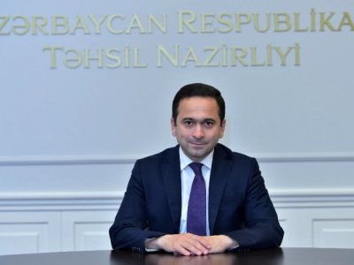 51-dən çox bal toplayan müəllimin maaşına neçə faiz əlavə olunur?