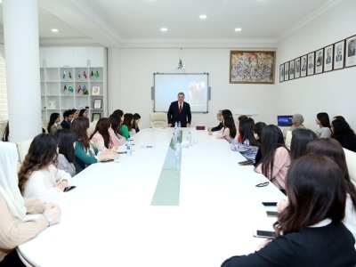 AMEA-nın magistrlərinə diplom verildi