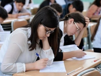 Ali məktəblərə sənəd qəbulu BAŞLADI