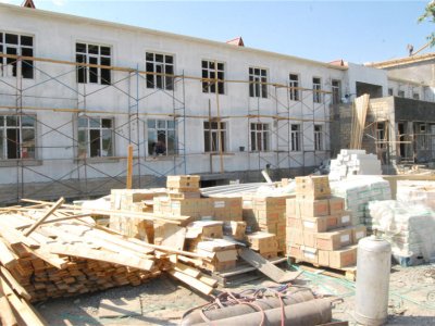 Qəzalı məktəb və bağçalar Ombudsmanın diqqətində...