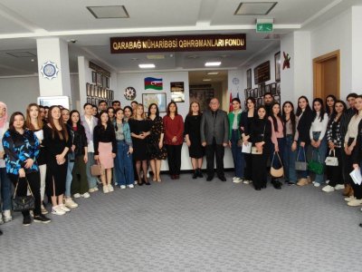 Tələbələr Mərkəzi Elmi Kitabxanada ekskursiyada olub 