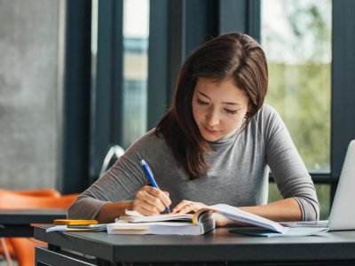 Doktorantura səviyyəsinə sənəd qəbulu davam edir