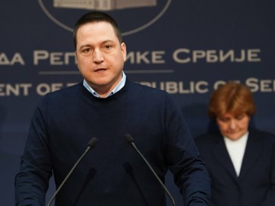 Təhsil naziri istefa verdi