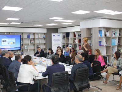 İnformatika fənni üzrə dəyirmi masa keçirilib