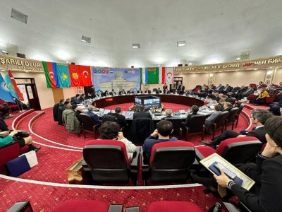 Ədalət Muradov Türk Universitetləri rektorlarının iclasına sədrlik edir