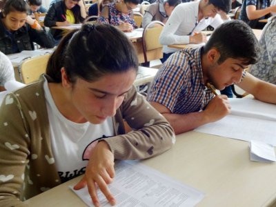 Azərbaycan dili fənni üzrə test imtahanı keçirilib - YENİLƏNİB