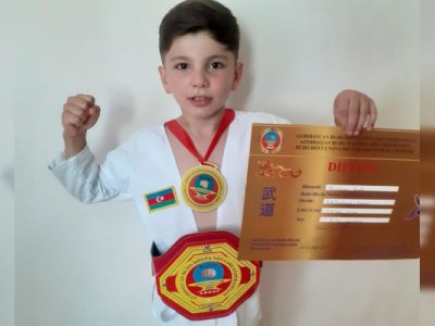 3-cü sinif şagirdi çempionatda birinci olub    