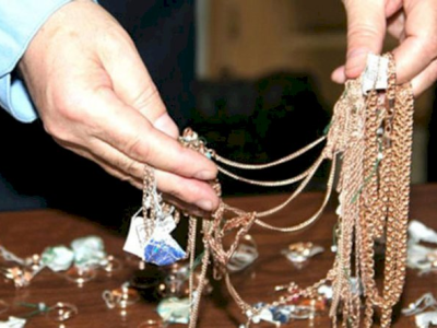 Müəllimlərin davranış kodeksi: bahalı hədiyyələrə “Yox” deyilməlidir