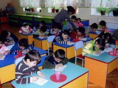 Pedaqoji işçilərin 87,5 faizi ali, 9,8 faizi orta ixtisas, 2,7 faizi tam orta təhsillidir