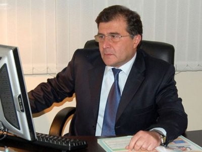 Müəllif: Dərsliklərin DİM-in proqramına uyğunlaşması mütləq deyil