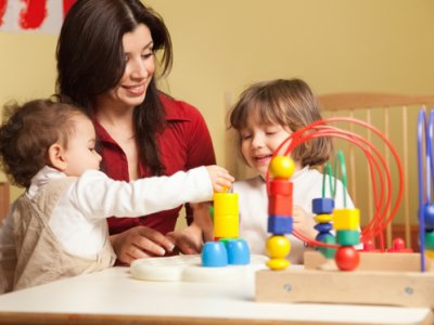 Orta təhsilli müəllimlərin bağçalarda işləməsinə icazə VERİLMƏYƏCƏK