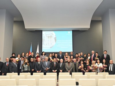ADMİU-nun əməkdaşlarına dövlət təltifləri təqdim edilib