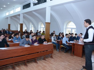 Universitetlərə muxtariyyət verilməlidir? 