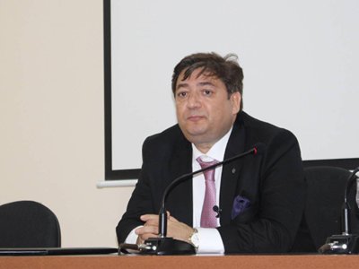 Ali məktəblərin fəaliyyəti nəşrləri ilə tanınmalıdır