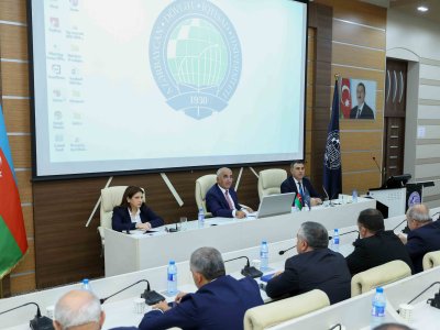 UNEC-in Elmi Şurasının yeni tədris ilində ilk iclası olub