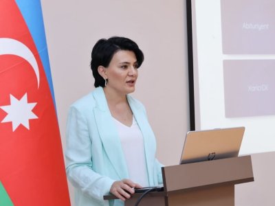 Artıq qadınlar təhsil, elm və digər sahələrdə əhəmiyyətli töhfələr verirlər