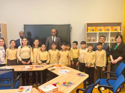 Səfir paytaxt məktəbində olub