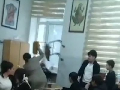 Şagirdi stulla vuran müəllim cəzalandırıldı 