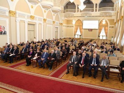 AMEA-nın Rəyasət Heyətinin növbəti iclası keçirilib