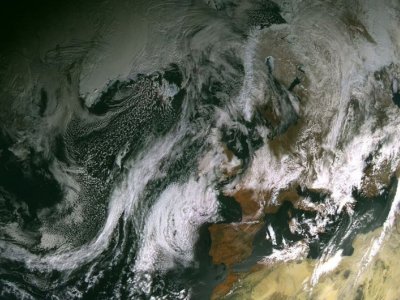 Yerin atmosferi özünü təmizlənməyə başlayıb