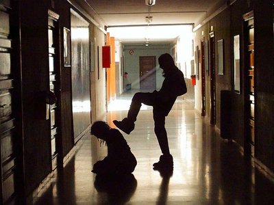 Sinifdə "ağa olmaq" istəyi: Kriminal meyillilik nədən qaynaqlanır?