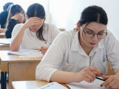 Bu kolleclərin məzunları iş tapmaqda çətinlik ÇƏKMİRLƏR