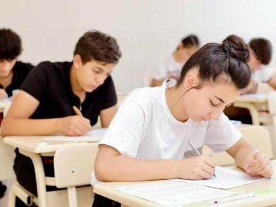 Lisey və gimnaziya şagirdləri niyə daha yüksək bal toplayır?